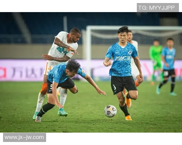 武汉足球队的转型之路:从传统到现代的深度解析与展望 武汉足球队的转型之路:从传统到现代的深度解析与展望